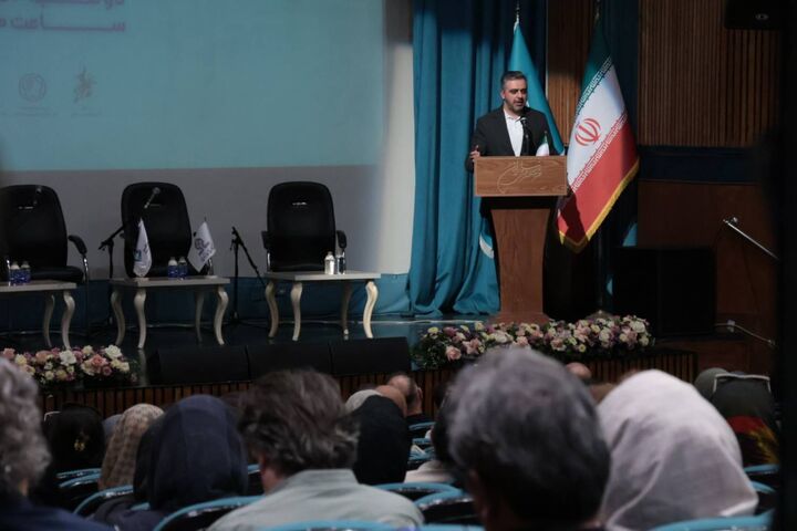 رونق اقتصاد هنر نیازمند توسعه بازار و ایجاد مسیرهای جدید تأمین مالی است