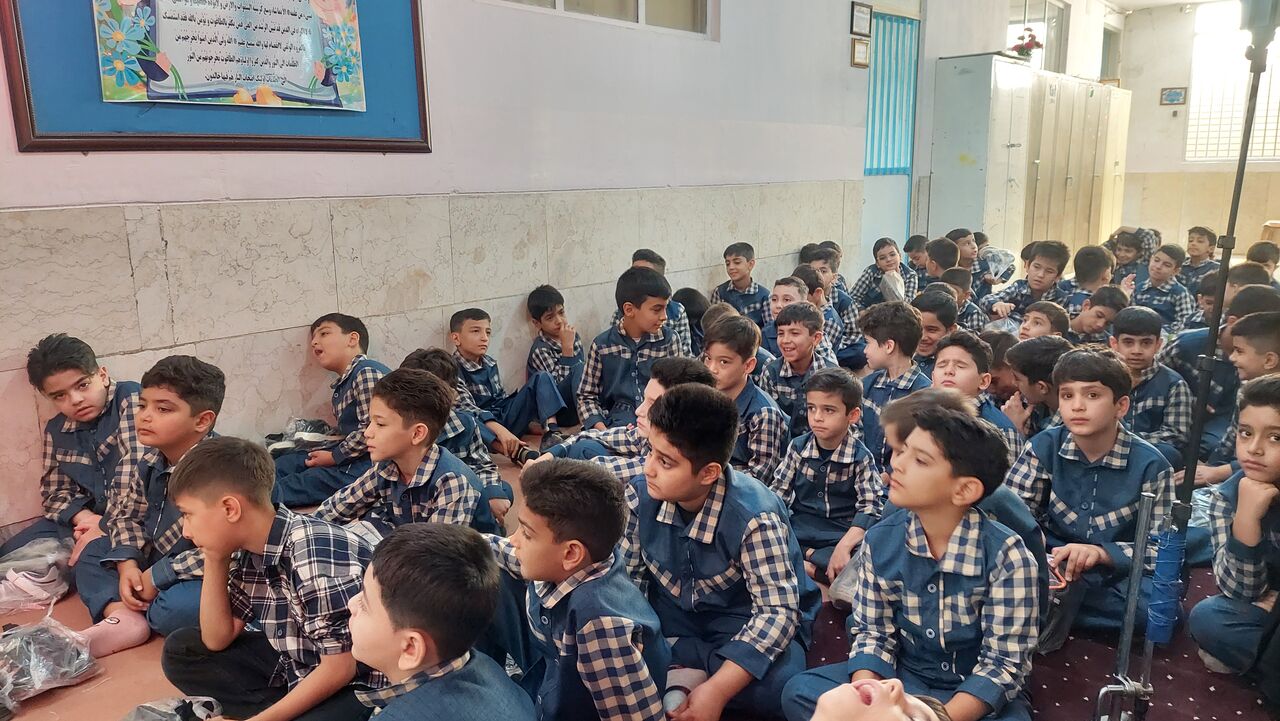 روایت دفاع مقدس برای دانش‌آموزان با زبان کودکانه در آران و بیدگل