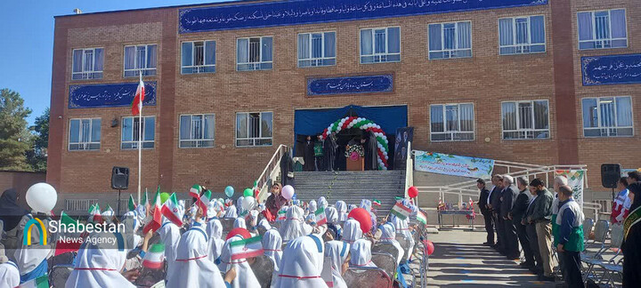 ترویج ارزش‌های دینی در قالب برنامه‌های فرهنگی مدارس انجام می‌شود