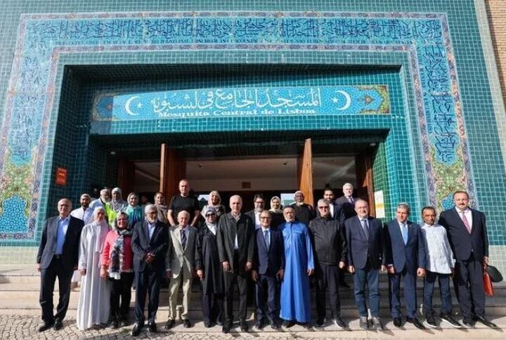 کورتولموش از مسجد لیسبون بازدید و با نمایندگان مسلمانان پرتغال دیدار کرد