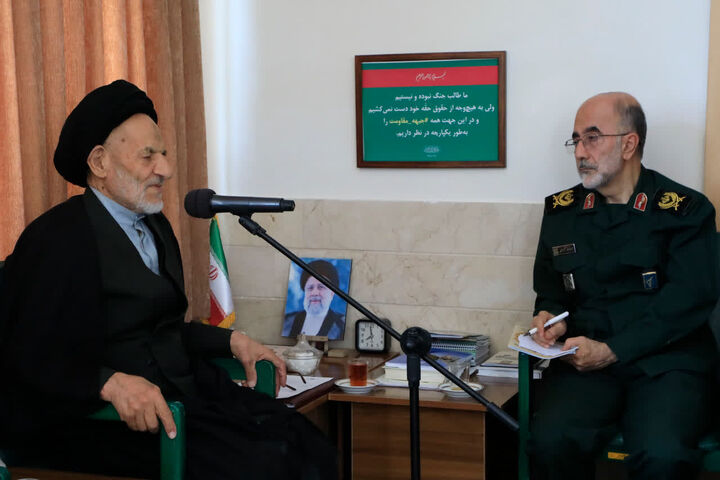 حفظ ارزش‌های انقلاب از قاب نمایشگاه‌ها فراتر برود