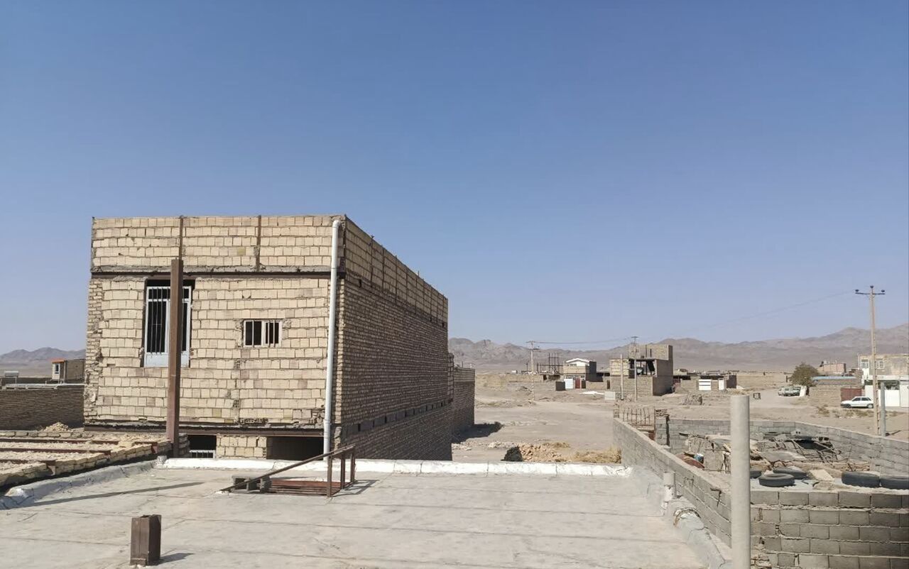 ۱۴ سال زندگی بدون خدمات در بلوار غدیر حاجی آباد بیرجند/ مسئولان: اراضی خارج از طرح هادی هستند