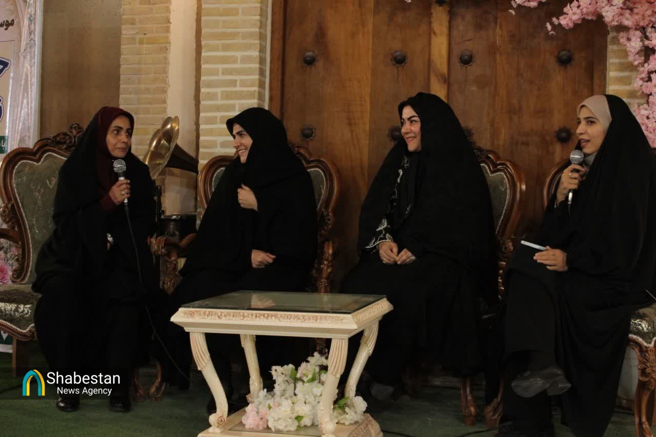 از تلاوت «طارق» تا تجلیل از حافظان قرآن؛ «حافظان نور تا ظهور» آران و بیدگل به روایت یک شب قرآنی