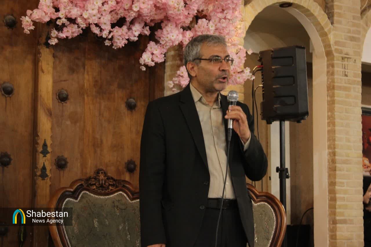 از تلاوت «طارق» تا تجلیل از حافظان قرآن؛ «حافظان نور تا ظهور» آران و بیدگل به روایت یک شب قرآنی