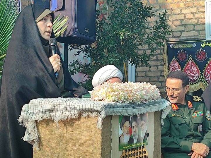 بانوان؛ روایت‌گران صبور حماسه‌های دفاع مقدس و پیشرانان عرصه‌های اجتماعی هستند