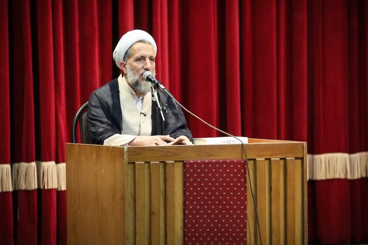 ایران ۹۰۰ قرارگاه امید، ایمان، معنویت و بصیرت دارد
