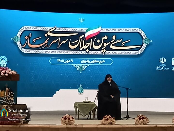 مادر شهیده زهرا عادل: نماز راه تربیت نسل مومن و مسئولیت‌پذیر است