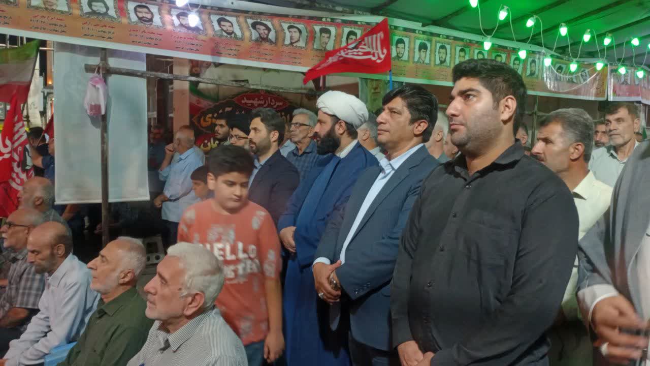 ملت ایران با بصیرت و استقامت در برابر فشارهای دشمن ایستاده است