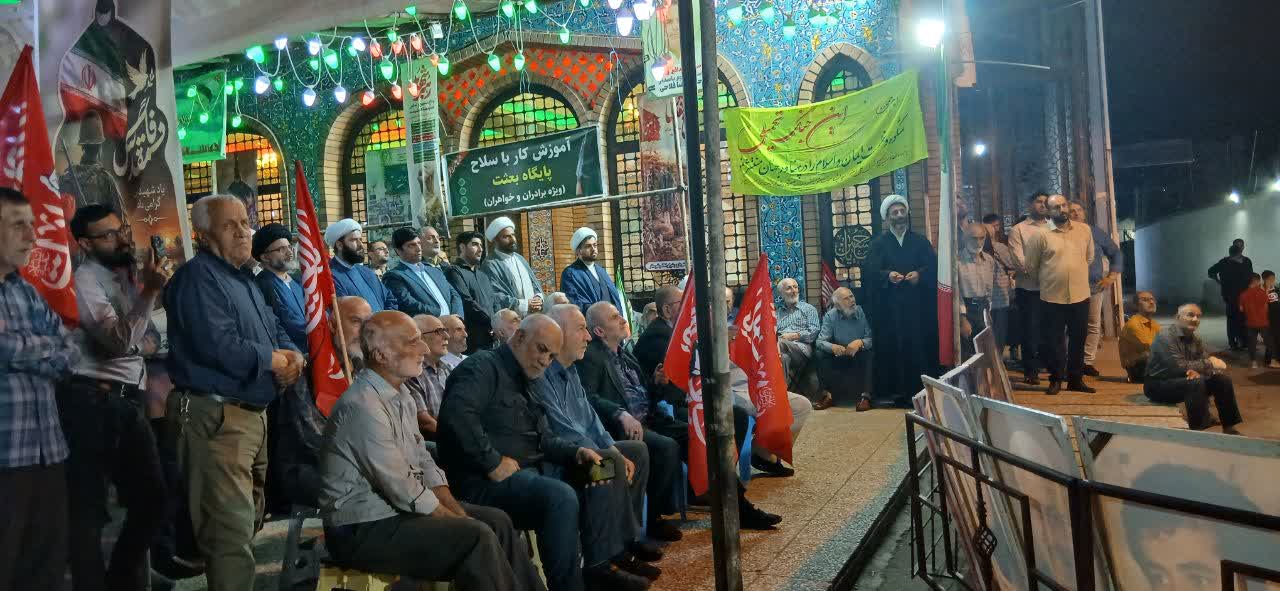 ملت ایران با بصیرت و استقامت در برابر فشارهای دشمن ایستاده است