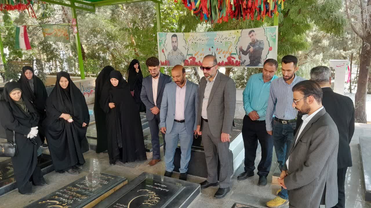 تجدید میثاق فعالان قرآنی لرستان با شهدای جنگ تحمیلی اخیر