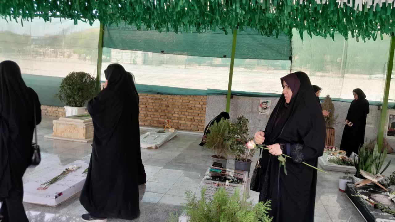 تجدید میثاق فعالان قرآنی لرستان با شهدای جنگ تحمیلی اخیر