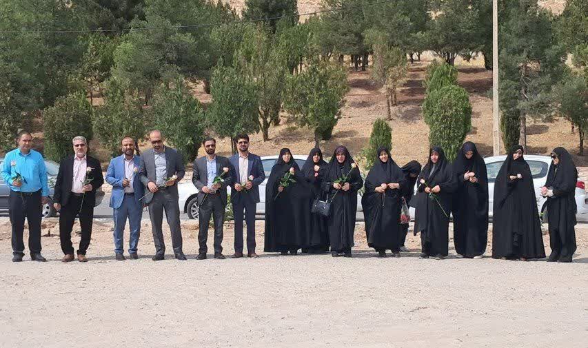 تجدید میثاق فعالان قرآنی لرستان با شهدای جنگ تحمیلی اخیر