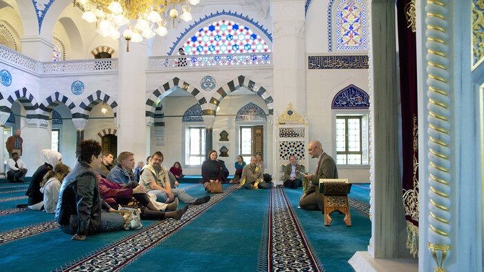 بیش از ۷۰۰ مسجد آلمان در «روز درهای باز مساجد» میزبان بازدیدکنندگان شدند