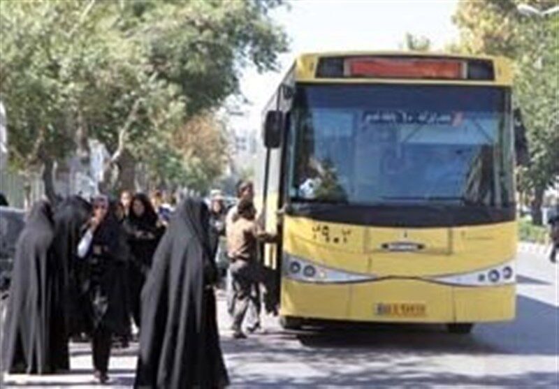 مهرشهر بیرجند در انتظار اتوبوس/ وقتی دانش‌آموزان در ایستگاه جا می‌مانند