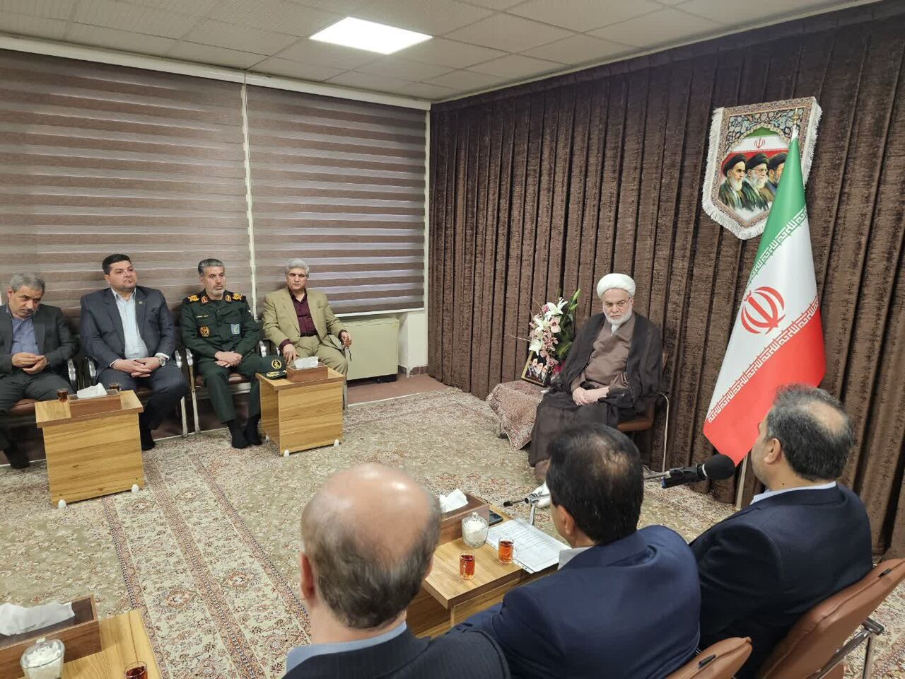 معیشت کارگران تا احیای صنایع؛ مطالبات جامعه کار و تولید کردستان روی میز مسئولان