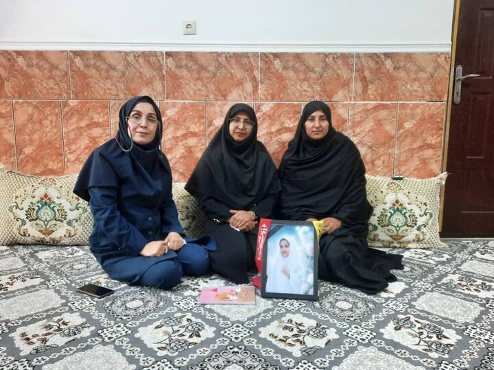 دیدار کادر و اعضای کانون «دختران روح‌الله» با خانواده شهید نوروزی