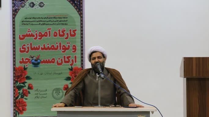 مساجد باید به مراکز راهبری فرهنگی تبدیل شوند