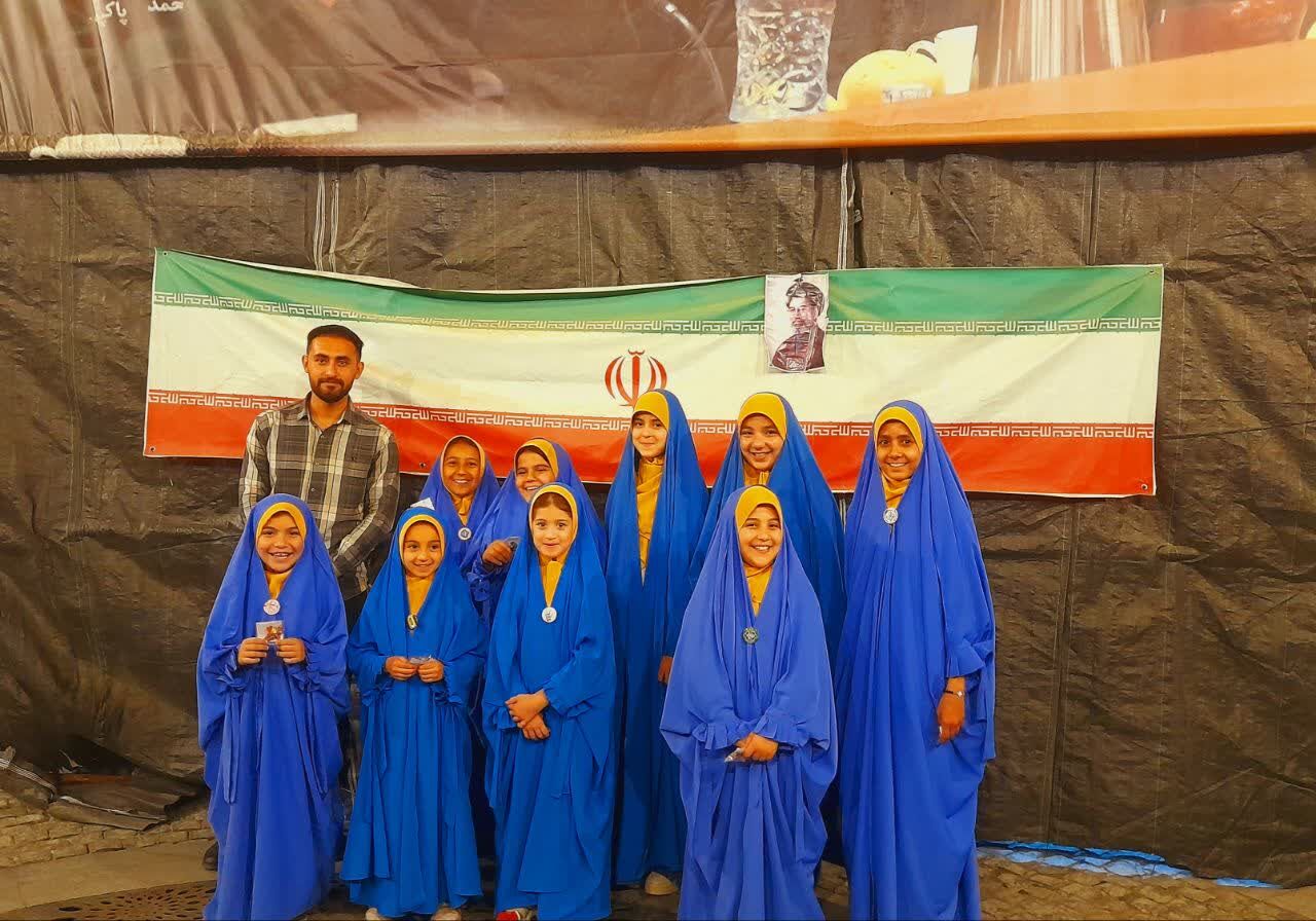 تقدیر انجمن سرود استان مرکزی از کانون پیام‌آور مهر در پویش «رفیق شهید من»
