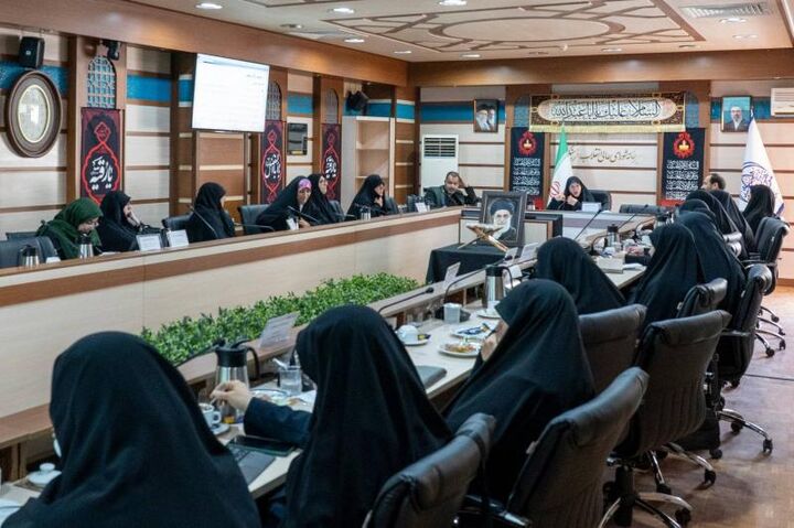 طرح نتایج «پیمایش ملی پوشش و حجاب» در شورای فرهنگی اجتماعی زنان و خانواده