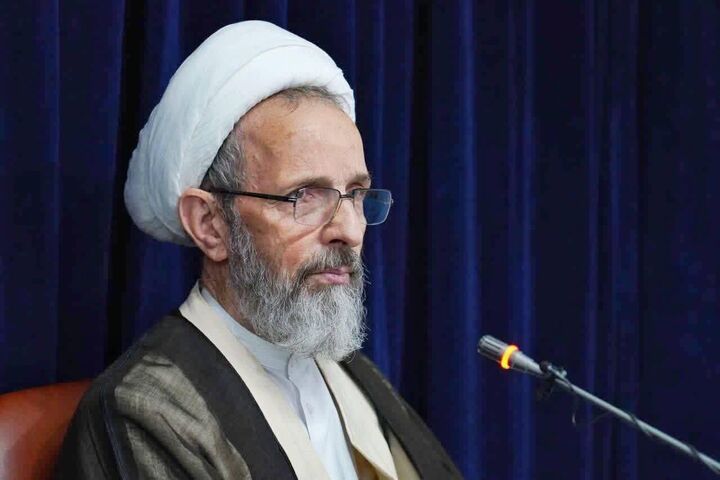 تمام آمران و عاملان شهادت امام شهید مهدورالدم‌اند / حضور مردم تا وقتی رهبر لازم بدانند تداوم دارد