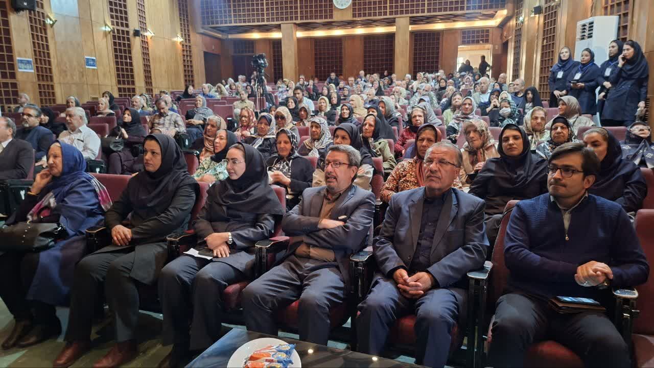 مدیرکل بهزیستی مرکزی بر لزوم توجه به کیفیت زندگی سالمندان تاکید کرد