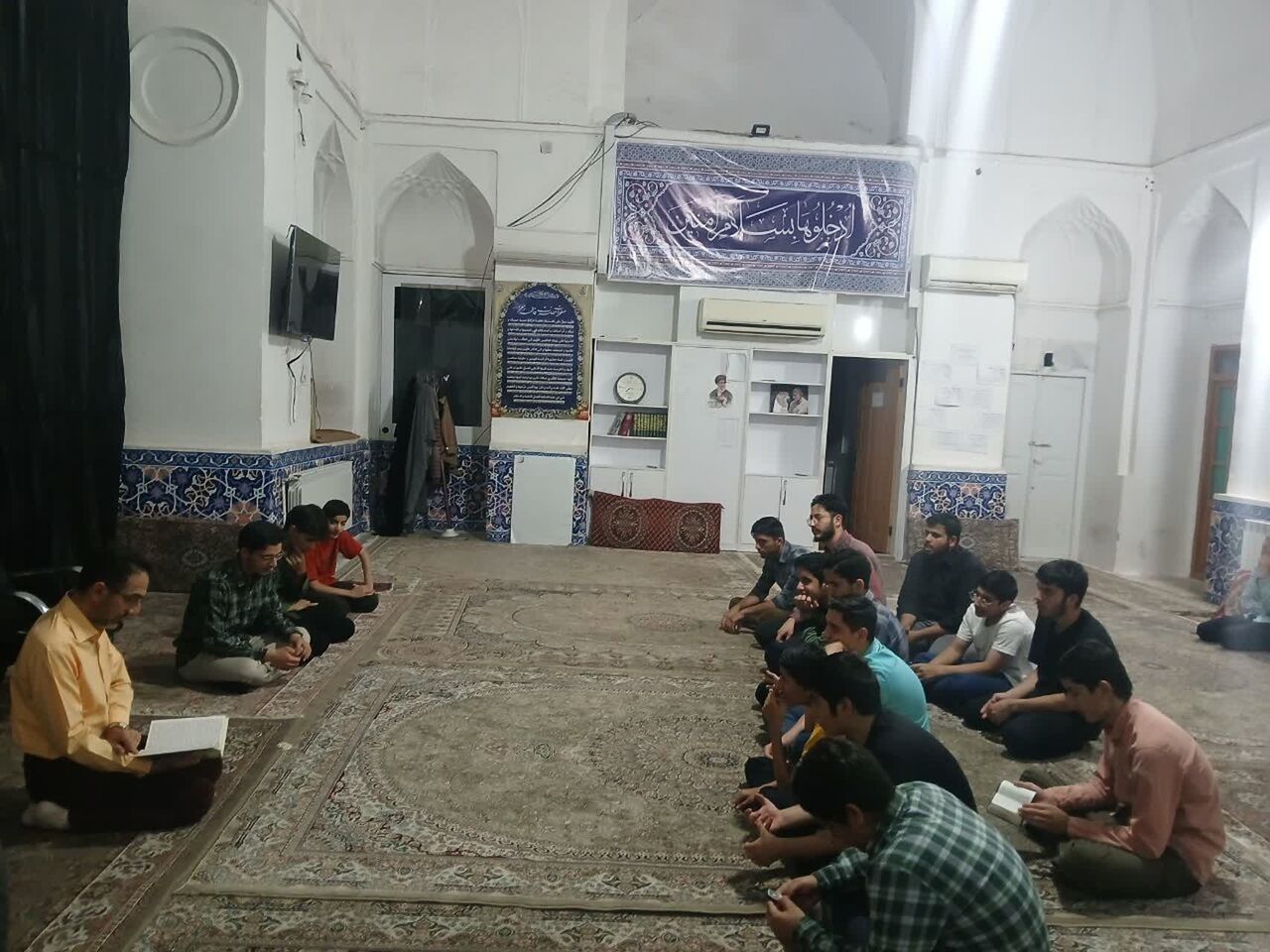 حسینیه امام رضا(ع) بیرجند؛ خانه‌ای برای انس با قرآن و تربیت حافظان وحی
