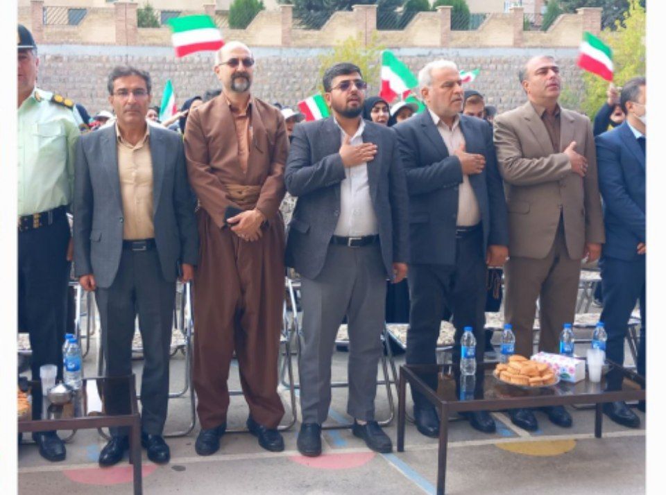 زنگ عاطفهها در مدارس کردستان؛ از مهربانی دانشآموزان تا حمایت از ۴۷ هزار نیازمند