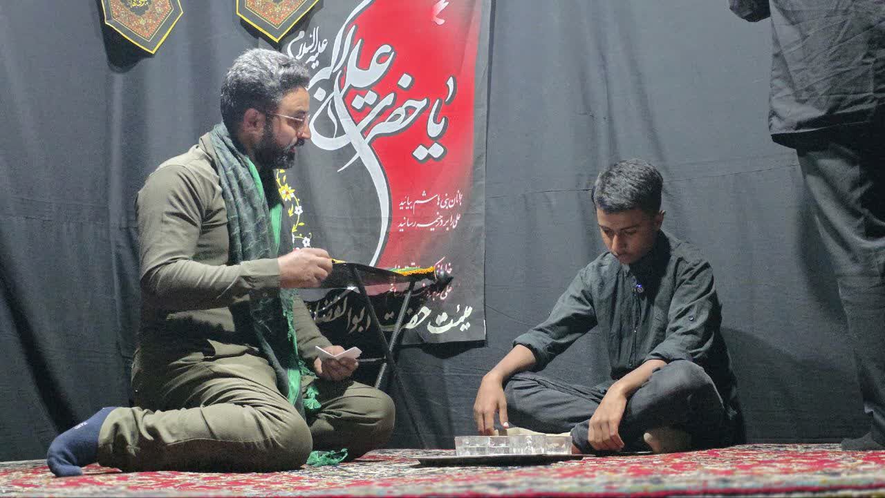 نمایش «نذر مادر»؛ روایت ۱۵ سال انتظار یک مادر برای فرزند شهیدش