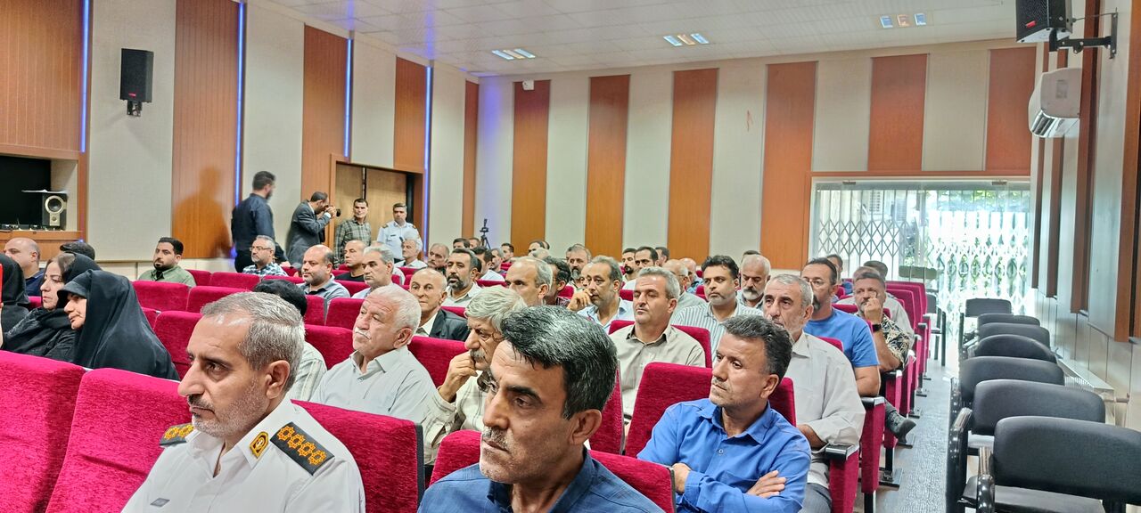 فرهنگ‌سازی ترافیکی و مسئولیت اجتماعی با تجلیل از رانندگان قانون‌مدار بهشهر