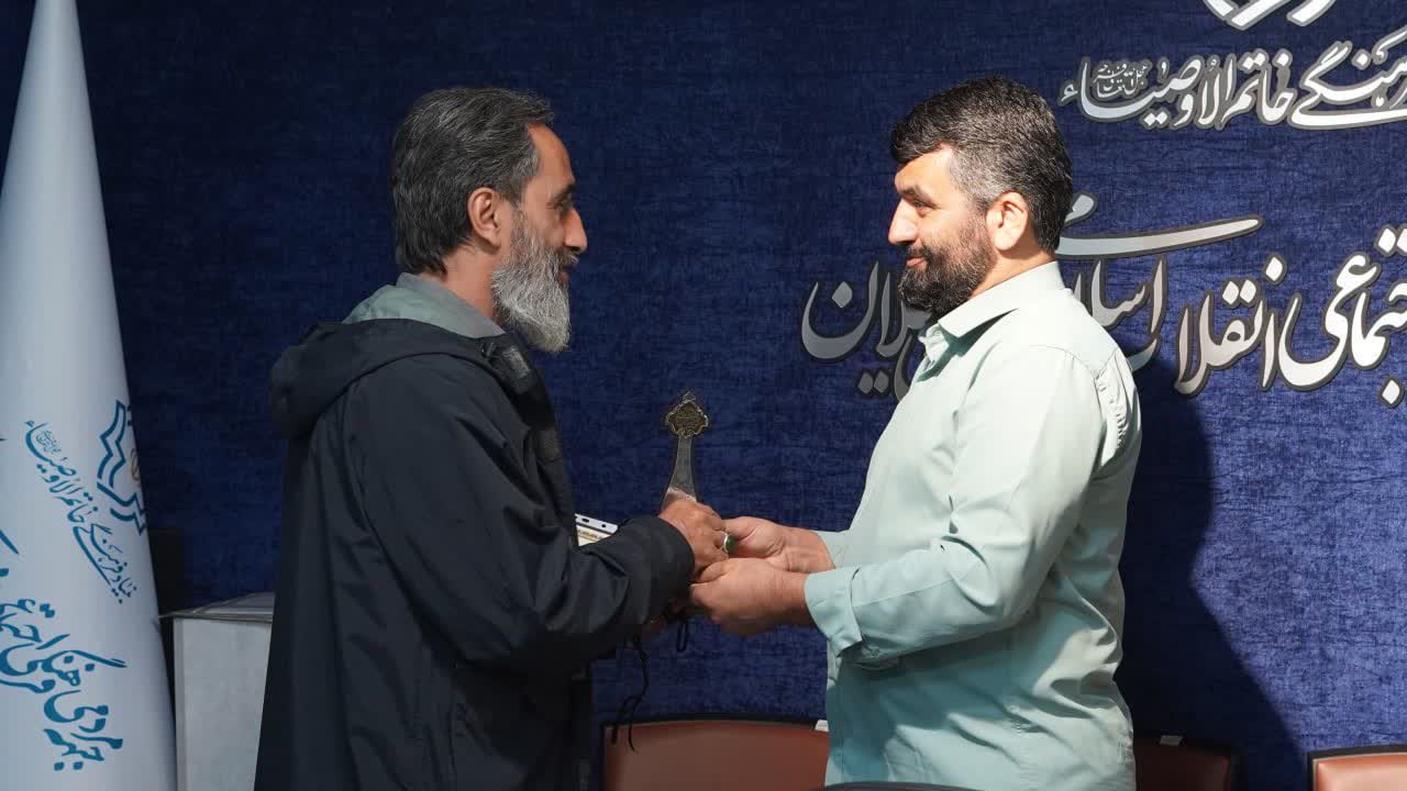 تجلیل از فعالان مردمی عرصه بعثت گیلان در نخستین نشست «شکرانه عهد»