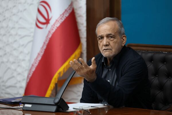پزشکیان: ما را به این سادگی نمی‌توانند محاصره کنند