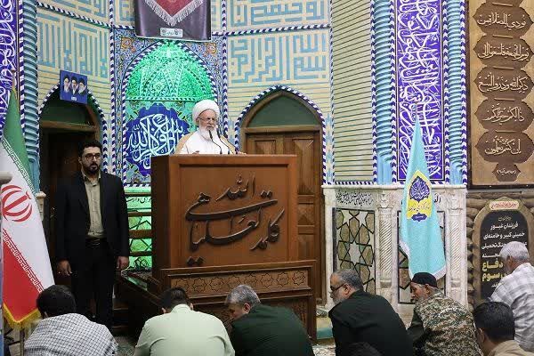 امام جمعه یزد: اتکا به غرب، مشکلات کشورهای اسلامی را حل نمی‌کند