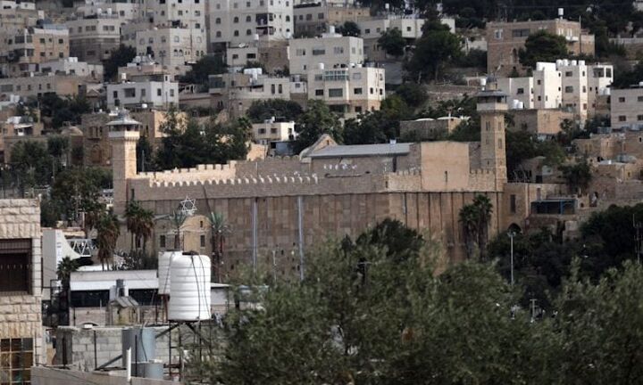 بازداشت ۱۶ فلسطینی در کرانه باختری؛ مدیر مسجد ابراهیمی در میان بازداشت‌شدگان