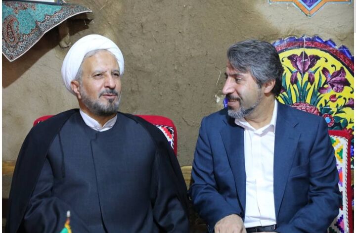 حضور معاون وزیر تعاون و مدیرعامل صندوق بیمه اجتماعی کشاورزان، روستاییان و عشایر در غرفه وزارت فرهنگ