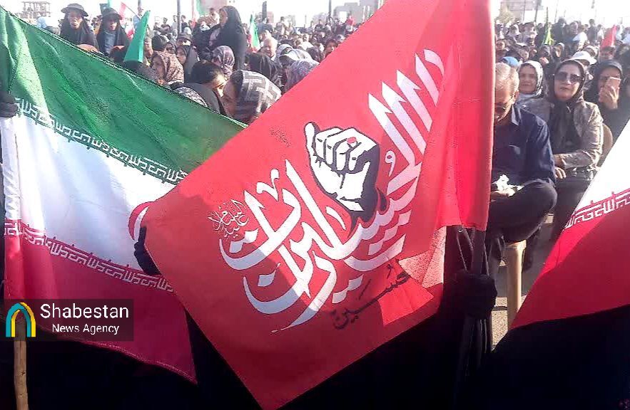 همگام با «ملت مبعوث» تا پل شهدای خلبان کرمان با پیادهروی متفاوت ۲۳۰ هزارنفری