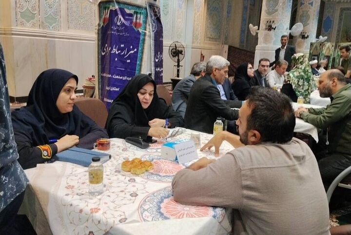 برگزاری میز خدمت در مسجد چهارده معصوم به شهروندان محله یافت‌آباد