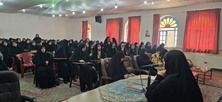 تأکید معاون حوزه های علمیه خواهران بر «واجب کفایی» بودن مسیر طلبگی و ضرورت استقامت در برابر آزمون‌ها