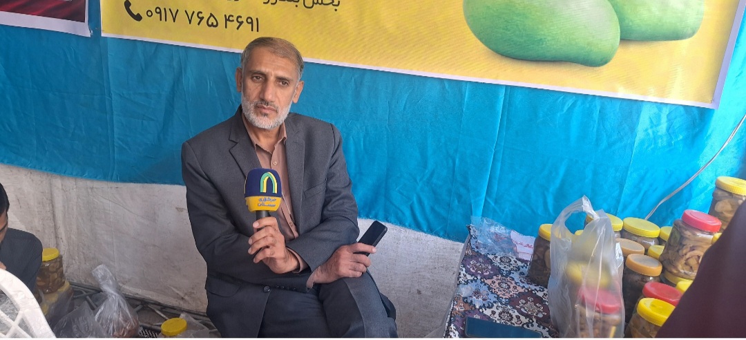کانون مسجدی که ظرفیتهای روستا را به نمایشگاه روستا و عشایر آورد/ از ترشی انبه تا صنایعدستی نخل