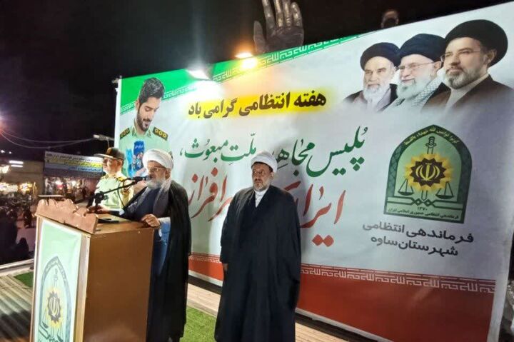 ملت ایران تا تحقق انتقام خون امام شهید در صحنه می‌ماند