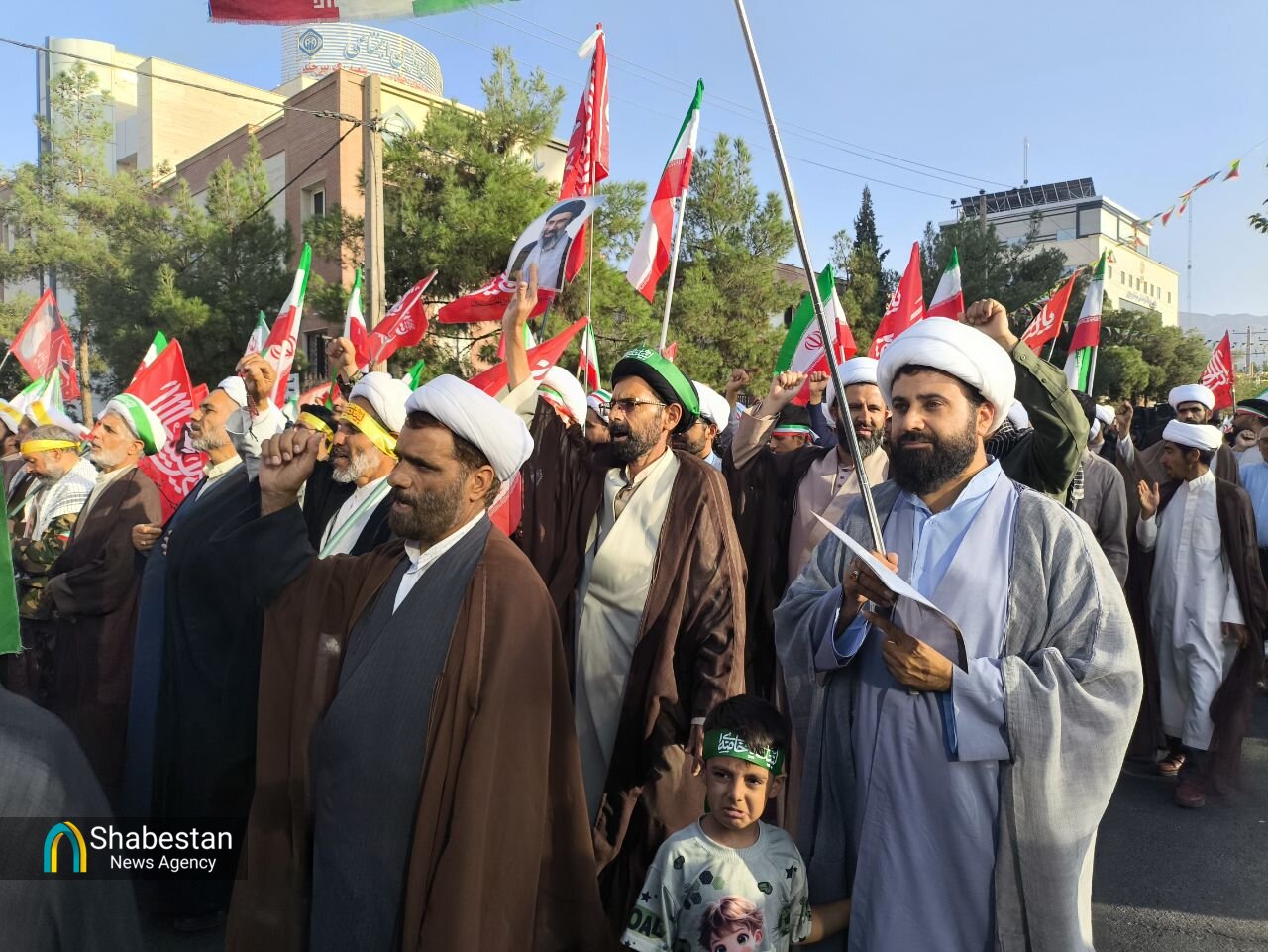 عمامه‌ها در صف حماسه/ روایت لبیک روحانیون بیرجند به رهبر انقلاب