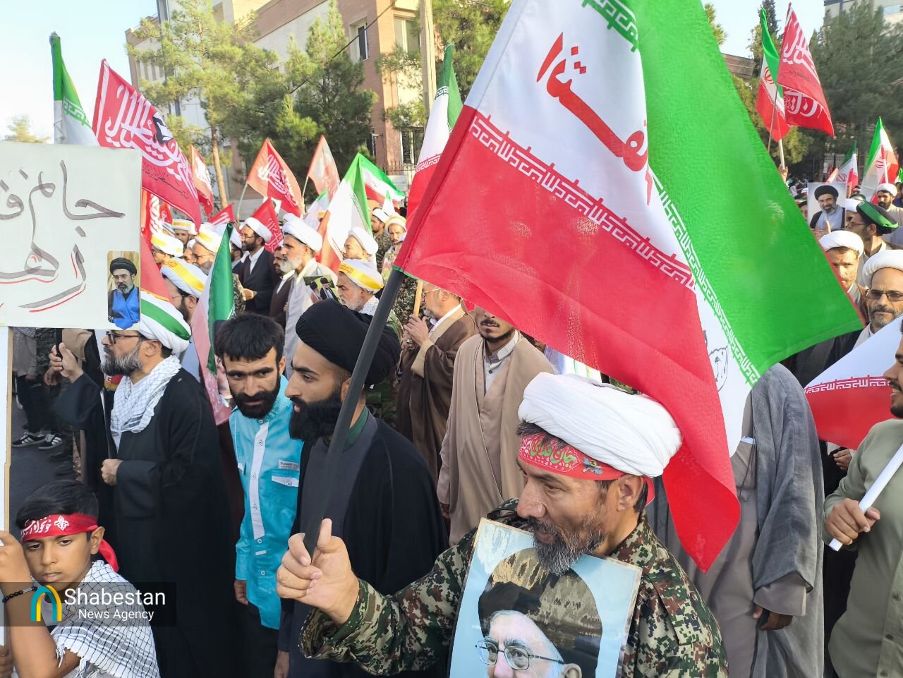 عمامه‌ها در صف حماسه/ روایت لبیک روحانیون بیرجند به رهبر انقلاب