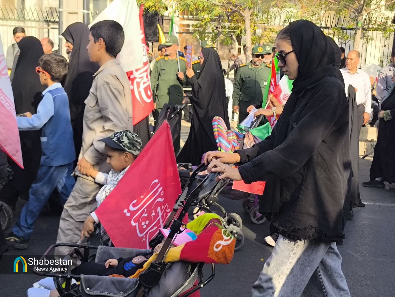 لالایی برای سرزمین مادری؛ مادران بیرجندی در صف وفاداری به ایران