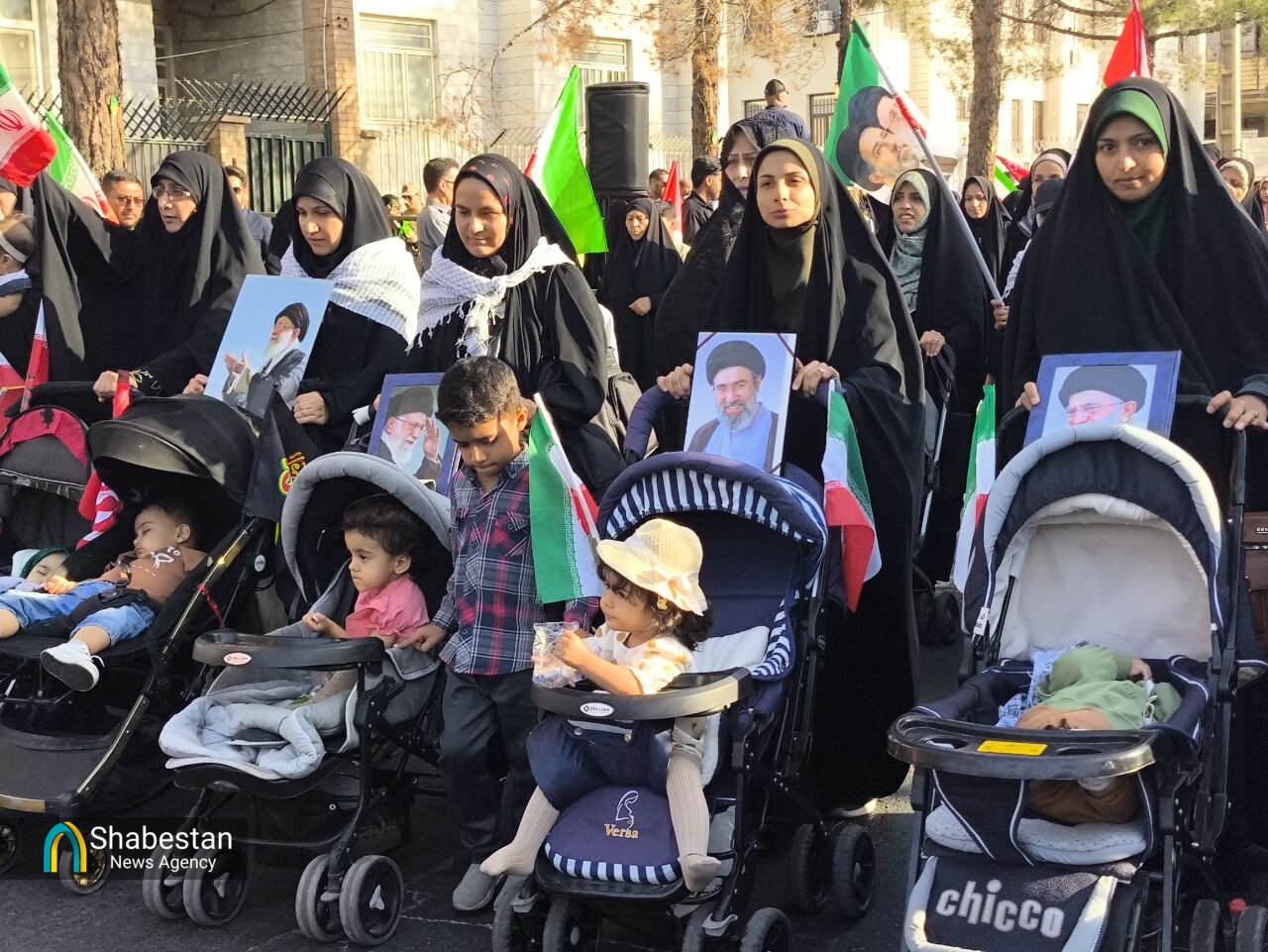 لالایی برای سرزمین مادری؛ مادران بیرجندی در صف وفاداری به ایران