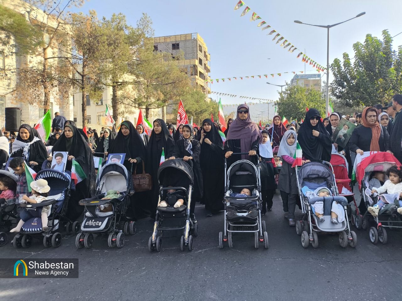 لالایی برای سرزمین مادری؛ مادران بیرجندی در صف وفاداری به ایران