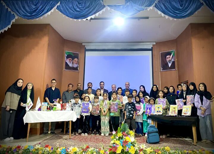 آیین پاسداشت ادبیات کودک افغانستان در آران‌وبیدگل برگزار شد؛ پیوند ادبیات با یاد کودکان شهید