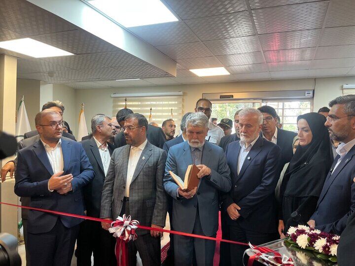 فرشتگان میناب» در شیراز گشایش یافت؛ کتابخانه‌ای هوشمند با ۱۹ هزار جلد کتاب