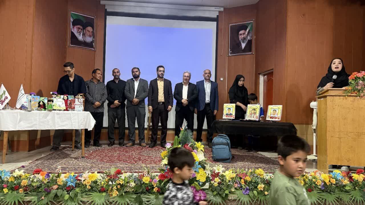 آیین پاسداشت ادبیات کودک افغانستان در آرانوبیدگل برگزار شد؛ پیوند ادبیات با یاد کودکان شهید
