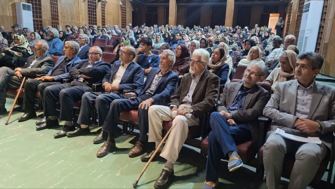 همایش بزرگداشت حافظ شیرازی در اراک برگزار شد