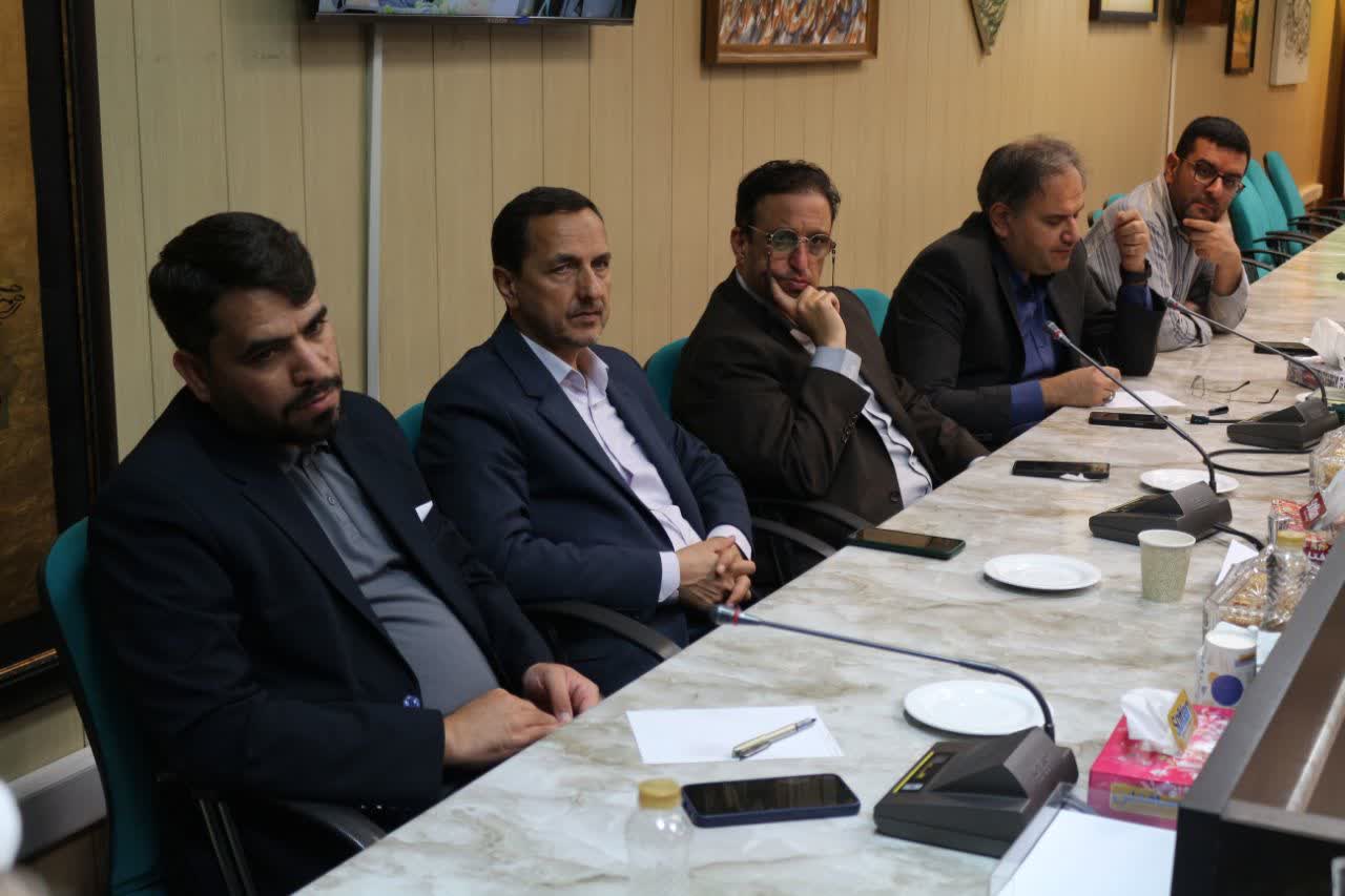 کانونهای مساجد باید خاستگاه هنرمندان دینی باشند/ قرآن در مناطق محروم تأمین شود