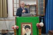هنرمندان تاریخ دفاع مقدس را با زبان هنر روایت کنند